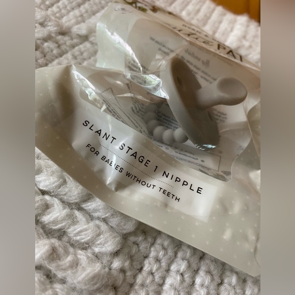 Ryan & Rose Cutie Pat Pacifier and Teether - Picture 3 of 9